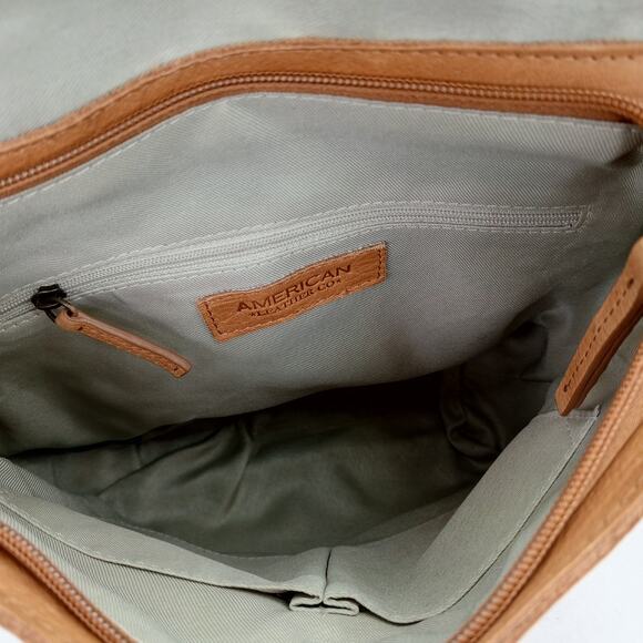 dopp veneto travel toiletry bag Nisolo | Unisex | Dean Kit Discounted_Collection Innovation in motion. Our Color:A35-CHOICEDDC_LJ-8 and timeless craftsmanship for